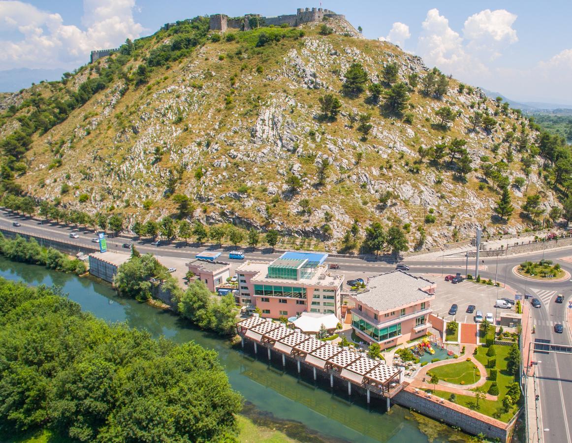 Luani A Hotel Шкодер Екстер'єр фото